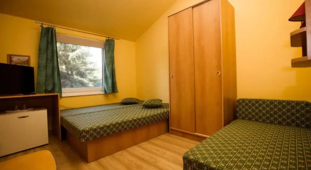 Penzion Adriana, Rezervovat Hotel Hotely v Nitriansky kraj s parkováním, Parkování