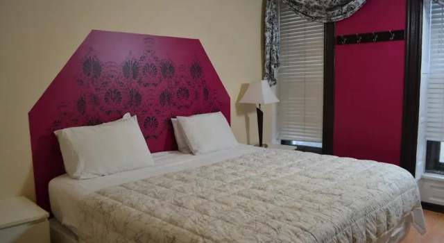 Chicago Parthenon Hostel, Varaa Hostelli West Loop 