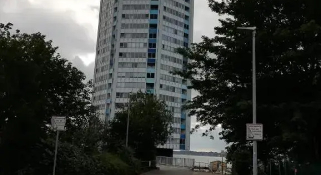 Apartment 6, OG 3