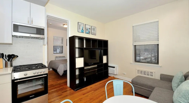 Comfy 1 Bed 1 Bath Apartment in NYC, Забронировать Апартаменты/квартира Апартаменты Нью-Йорка, рядом с The Scene Gallery, Апартаменты/квартира