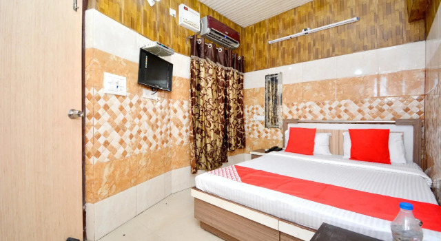 Hotel Grand Hitesh, Varaa Hotelli Hotellit Punjab pysäköinnillä, Pysäköinti