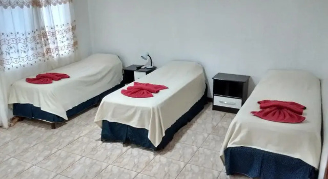 Apart Hotel El Duende, Забронировать Отель Отели Пуэрто-Игуасу с парковкой, рядом с Магазин беспошлинной торговли города Пуэрто-Игуасу, Парковка