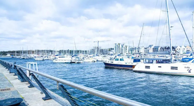 Апартаменты Luxury & Cosy new Build 2-bed Apartment in Chatham