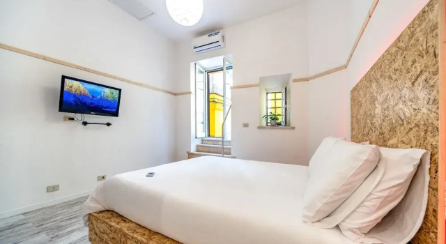 Двухместный номер Superior с балконом SmooRoomS Roma Ostiense