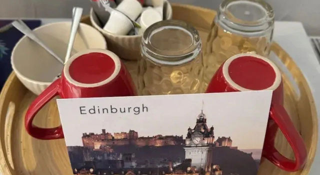Номер Standard Edinburgh Home from Home