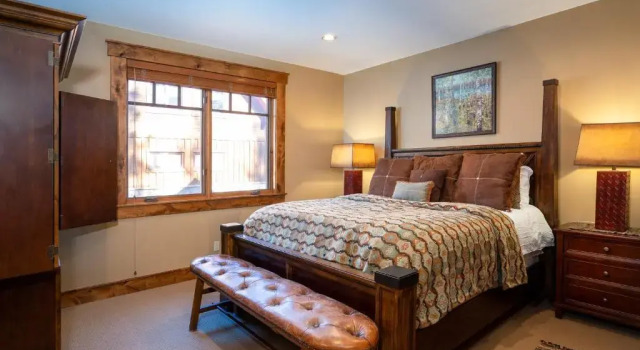Luxury 4BD Located at Old Greenwood!, Rezerwuj Hotel Hotele w Squaw Valley z basenem, Basen