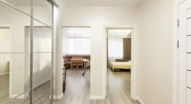 Apartment Voskresenska 18 , Парковые Озера, Buchen Sie Ferienwohnung Dniprovskyj Kiew