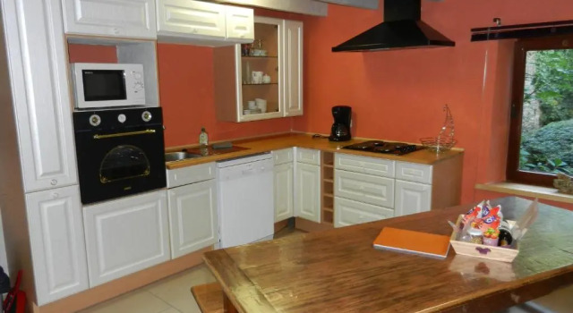 Коттедж с 3 комнатами B&B Le Ti Bou de Refuge