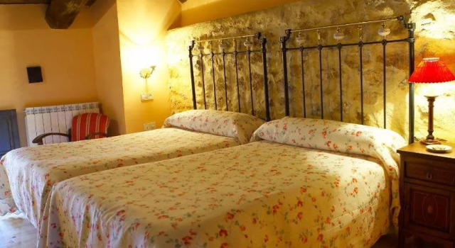 Hotel Casa Valero, Book Hotel Hotels in Aragon with Parking, Parking