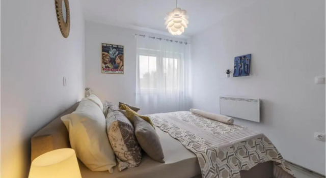 Nice Apartment in Peroj With Wifi and 1 Bedrooms