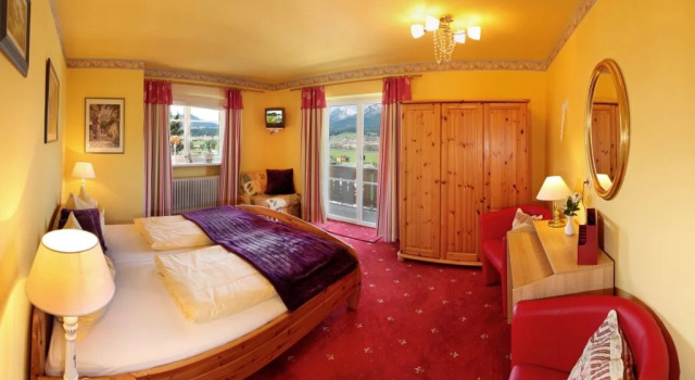 Aparthotel Sonnleitn, Book Lejlighedshotel Hoteller i Kitzbuhel med pool, Swimmingpool