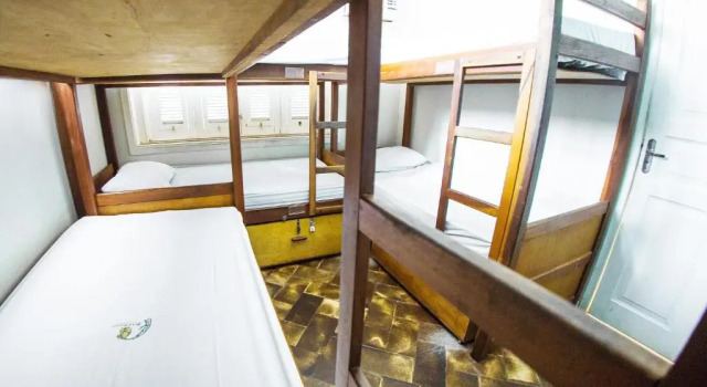 Кровать в общем номере Bamboo Rio Hostel