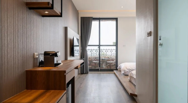 Двухместный номер Standard с балконом и с красивым видом из окна Florence Resort Villa