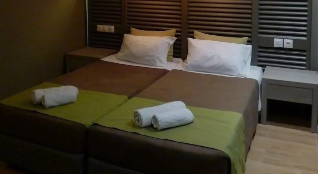 Ampoulos Rooms & Apartments