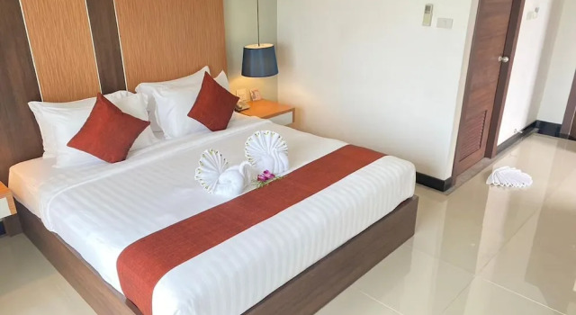 Четырёхместный номер Deluxe с балконом Siva Royal Hotel