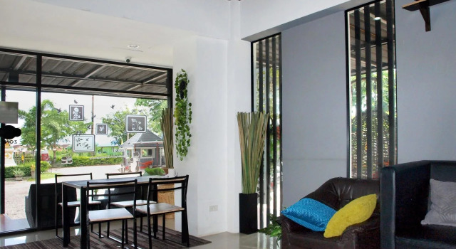 Grand Esie Service Apartment