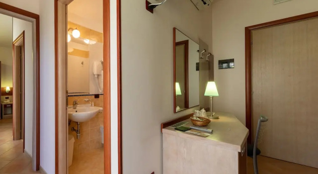 Семейный номер Standard с балконом Hotel Europa
