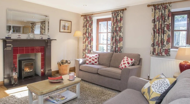 Hen Stabl Llandwrog, Book Feriehus Llandwrog Gwynedd