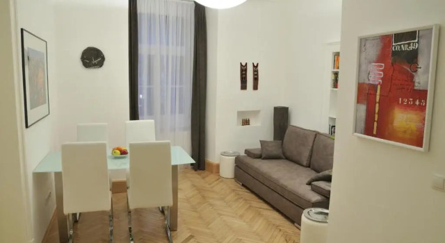 City De Lights, Rezerwuj Hotel Hotele w Graz z parkingiem, Parking
