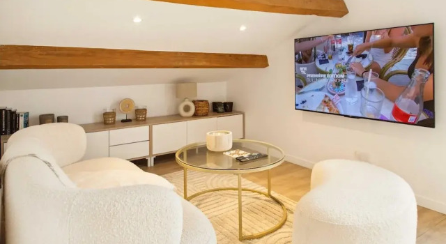 Апартаменты Bright Apartment - AC- 2P - Center of St Tropez
