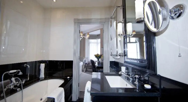 Двухместный номер Superior Althoff St Jamess Hotel & Club London