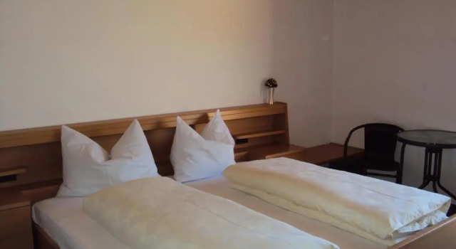 Aussersalfnerhof, Забронировать Отель Отели Шена 3 звезды, 3*