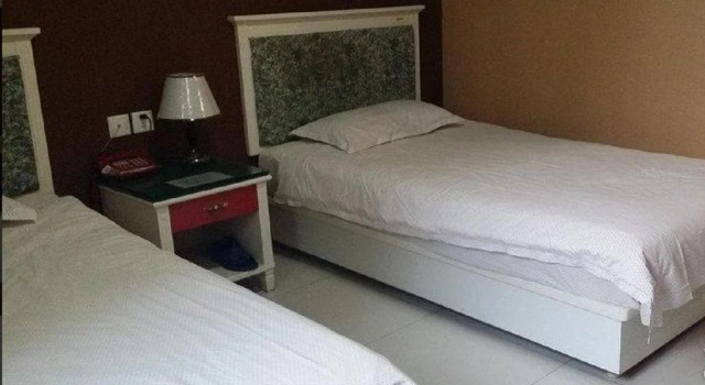 Baiyi Business Hotel, Boek Hotel Weifang Shandong