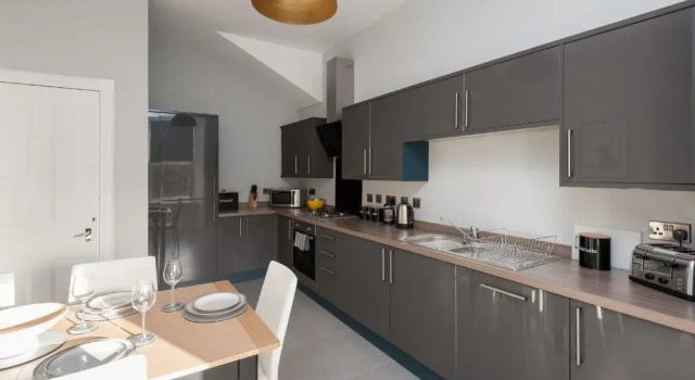 Апартаменты The Brunswick Street Residence