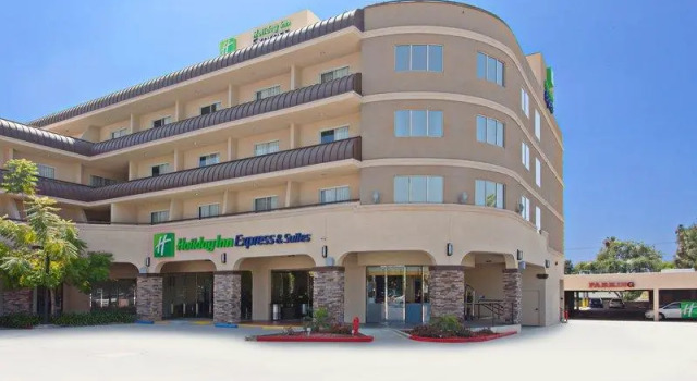 Run of House Holiday Inn Express & Suites Pasadena - Los Angeles by IHG