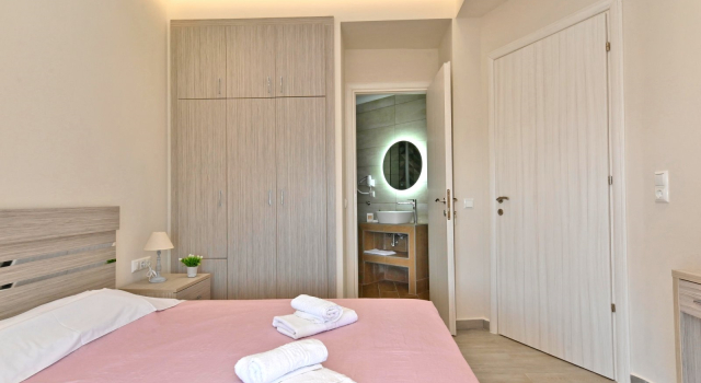 Sabbia Seafront Apartment 3 by TravelPro Servi...