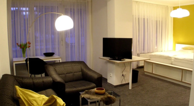 Полулюкс с балконом и с видом на сад Hotel Haus Katharina B&B, Therme und Kurpark