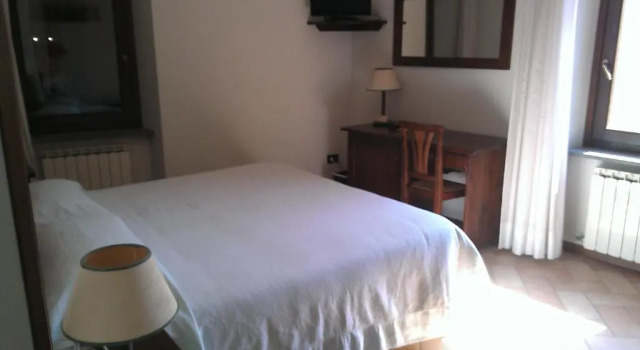 Hotel Ristorante Il Cavaliere, Rezerwuj Hotel Camerino Marche