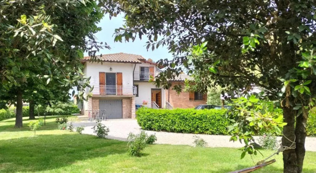 Casa vacanze Bonardini, Забронировать Отель Отели Озера Тразимено с парковкой, Парковка
