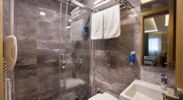 Трёхместный номер Standard Meretto Hotel LALELİ
