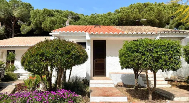 Вилла Falesia Beach House