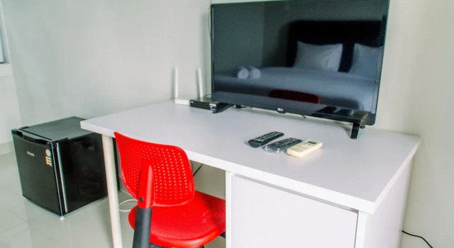 Cozy Stay Studio Room at Beverly 90210 Apartment, Rezervovat Apartmán Legok West Java
