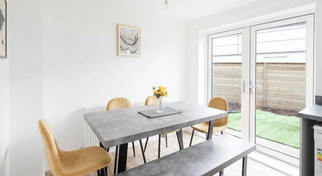 Коттедж Fortified Three Bedroom Home Bristol