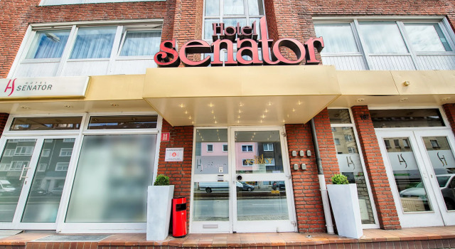 Hotel Senator