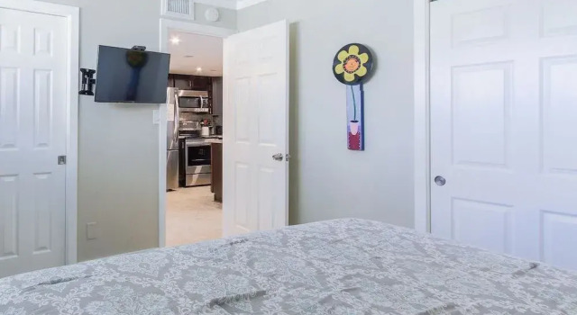 Gulf Shore Condo #301 - 2 Br condo by RedAwning, Book Lejlighed Destin Emerald Coast