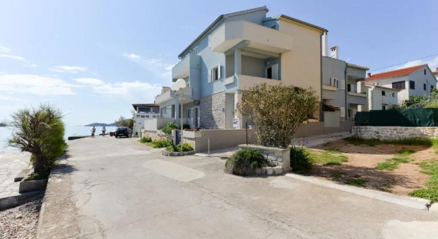 Апартаменты Цокольный этаж Punta Preko Apartments