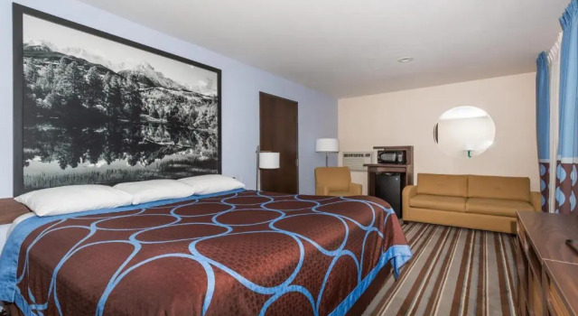 Люкс Super 8 by Wyndham Longmont/Twin Peaks