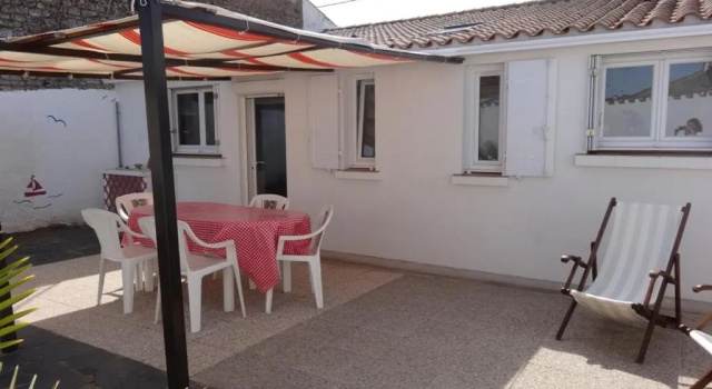 Maison L'Aiguillon-sur-Mer, 3 pièces, 4 personnes - FR-1-476-11, Забронировать Отель Отели Л'Эгийон-сюр-Мер 4 звезды, рядом с Парк для вейкбординга Atlantic, 4*