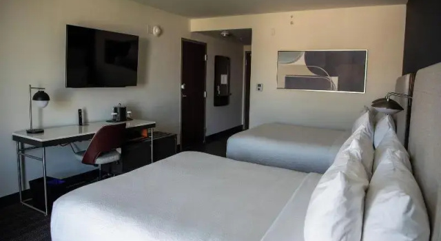 Четырёхместный номер Standard Courtyard By Marriott Lake City