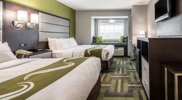 Четырёхместный номер Standard Quality Inn Grove City - Columbus South