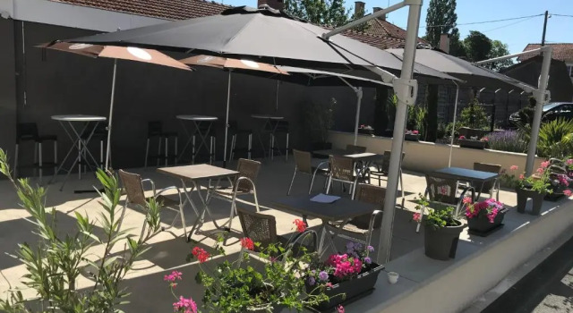Le toro bleu, Book Hotel Hoteller i Great Eastern Region med parkering, Parkering
