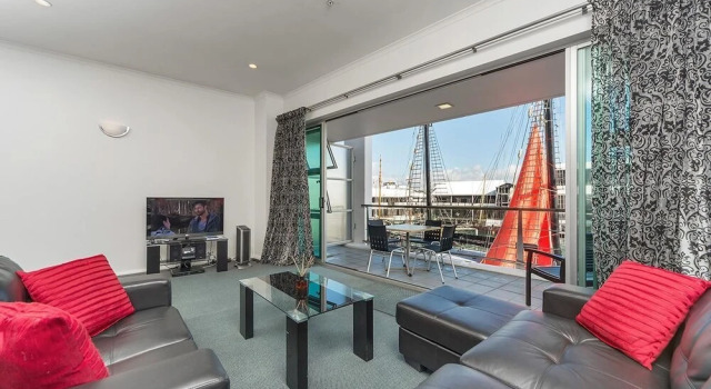 QV Attractive Princes Wharf West Apt - 423, Rezerwuj Hotel Auckland 
