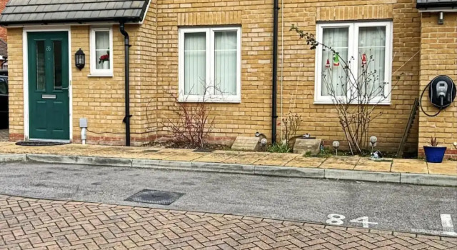 2 Bed End Terrace M4 M25 Heathrow Windsor & London, Rezervasyon Tatil Evi Merseyside villalar, Villa