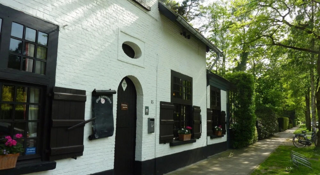 Modern Holiday Home In Brasschaat near Town Center, Reserva ahora Hotel Brasschaat Antwerpse Kempen