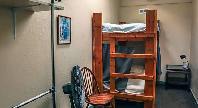 Двухместный номер Economy Treasure State Hostel