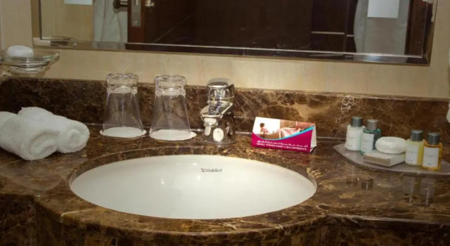 Двухместный номер Standard Crowne Plaza Madinah by IHG